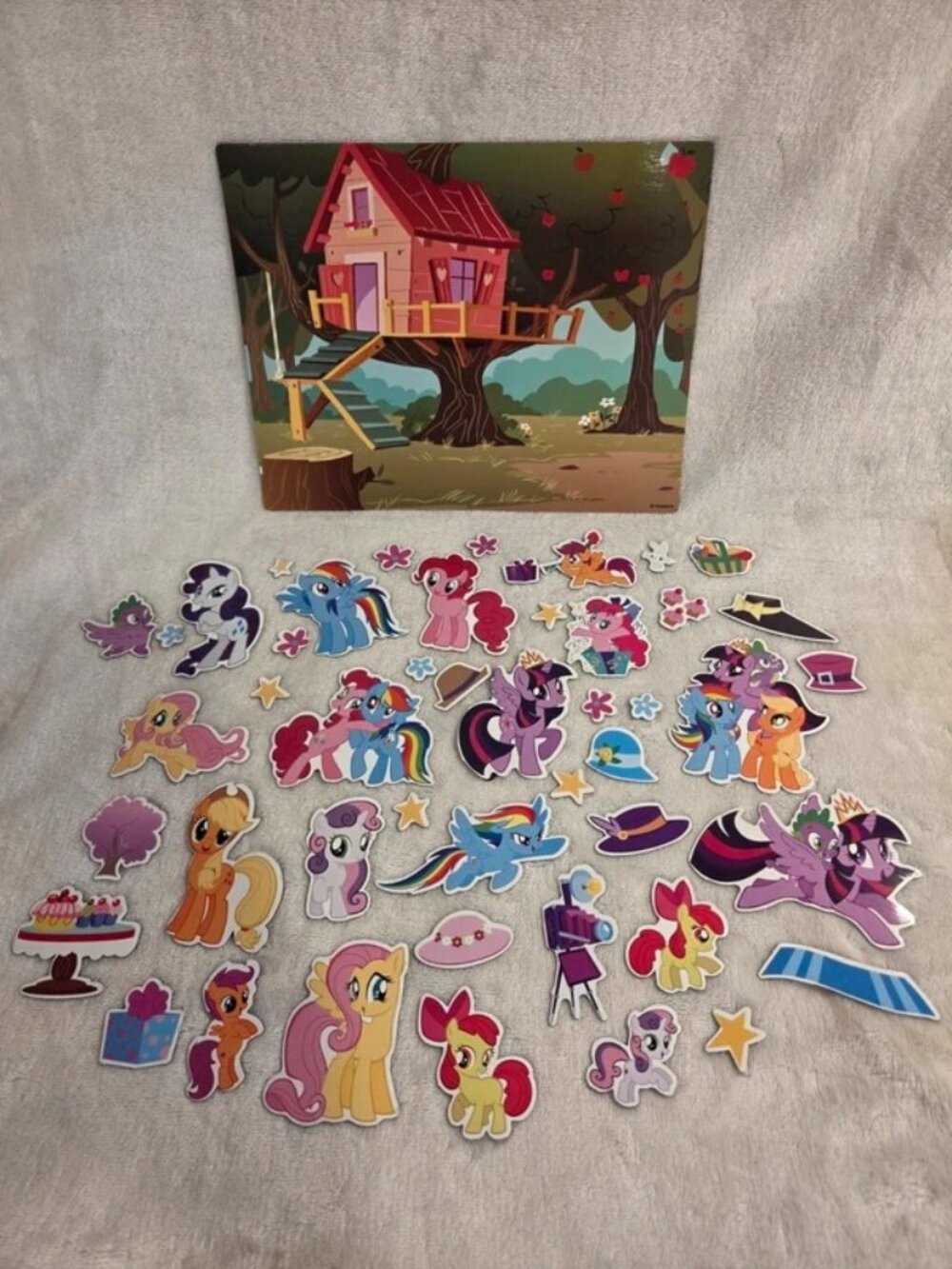My Little Pony Magnetic Play Set Mane 6 Dress Up Activity Board